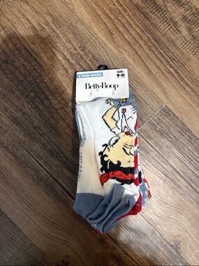 Betty Boop Crew Socks - White, Light Gray, Red